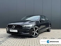 Zwart Gebruikt 2022 Volvo S60 Plus Sedan | € 32.940 (Eerlijke prijs)