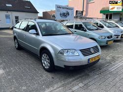 Grijs Gebruikt 2005 VW Passat Stationwagen | € 749