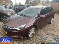Rood Gebruikt 2018 Opel Astra Innovation Stationwagen | € 10.950 (Iets duurder)