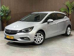 Grijs Gebruikt 2016 Opel Astra Business Hatchback | € 5.999 (Eerlijke prijs)