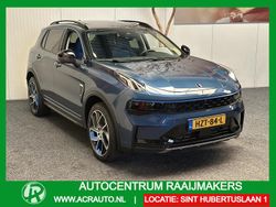 Blauw, metallic lak Gebruikt 2023 Lynk & Co 01 SUV | € 25.640 (Goede deal)