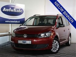 Rood Gebruikt 2010 VW Touran Highline MPV | € 11.944 (Duur)