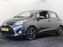 Grijs Gebruikt 2016 Toyota Yaris Hybrid Hatchback | € 9.750 (Goede deal)