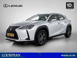 Grijs metallic Gebruikt 2021 Lexus UX 300e Business Edition SUV | € 28.950