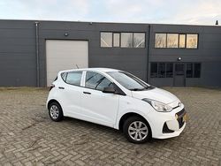 Wit Gebruikt 2017 Hyundai i10 Hatchback | € 6.149 (Eerlijke prijs)