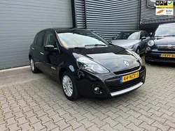 Zwart Gebruikt 2011 Renault Clio II Collection Hatchback | € 2.295 (Goede deal)