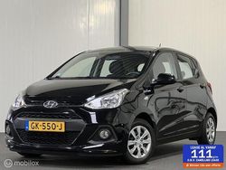 Zwart Gebruikt 2015 Hyundai i10 Comfort Hatchback | € 6.745 (Eerlijke prijs)