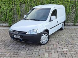 Wit Gebruikt 2008 Opel Combo Sedan | € 5.799