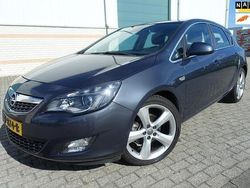 Blauw Gebruikt 2010 Opel Astra Sport Hatchback | € 4.995 (Eerlijke prijs)