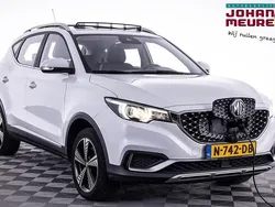 Wit Gebruikt 2021 MG ZS Luxury Sedan | € 15.990