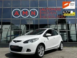 Wit Gebruikt 2010 Mazda 2 Hatchback | € 5.950 (Eerlijke prijs)