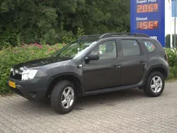 Zwart Gebruikt 2011 Dacia Duster Lauréate SUV | € 4.500 (Goede deal)