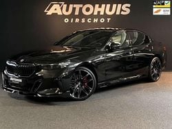 Zwart Gebruikt 2024 BMW 520 Executive Sedan | € 63.940