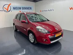 Rood Gebruikt 2011 Renault Clio GrandTour Collection Stationwagen | € 2.795 (Eerlijke prijs)