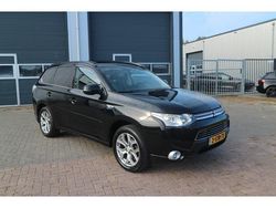 Zwart Gebruikt 2013 Mitsubishi Outlander Instyle SUV | € 9.950
