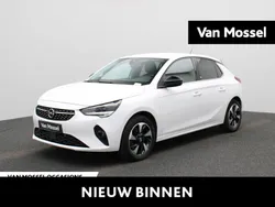 Wit Gebruikt 2022 Opel Corsa-e Elegance Hatchback | € 15.900 (Eerlijke prijs)