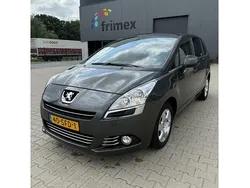 Grijs Gebruikt 2011 Peugeot 5008 MPV | € 4.450 (Eerlijke prijs)