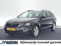 Zwart Gebruikt 2020 Skoda Octavia Business Line Stationwagen | € 18.949 (Goede deal)