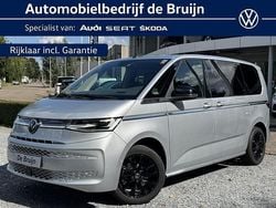 Grijs, metallic lak Gebruikt 2024 VW T7 Style Van | € 57.850 (Goede deal)