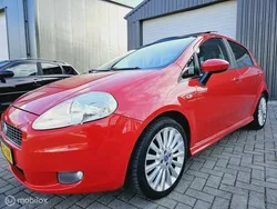 Rood Gebruikt 2007 Fiat Grande Punto Emotion Hatchback | € 2.950 (Duur)