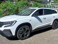 Wit Nieuw 2025 Renault Espace Iconic MPV | € 43.900