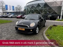 Zwart, metallic lak Gebruikt 2012 Mini ONE Business Hatchback | € 6.690 (Eerlijke prijs)