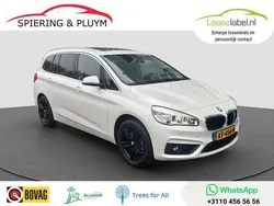 Wit Gebruikt 2016 BMW 218 Executive Stationwagen | € 14.340 (Eerlijke prijs)