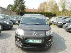 Zwart Gebruikt 2009 Citroën C3 Picasso Exclusive MPV | € 3.999