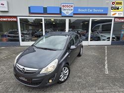 Grijs, metallic lak Gebruikt 2012 Opel Corsa Edition Hatchback | € 4.950 (Duur)