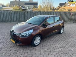 Bruin Gebruikt 2015 Renault Clio IV Expression Hatchback | € 5.945 (Goede deal)