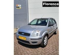 Grijs Gebruikt 2003 Ford Fusion MPV | € 1.599 (Eerlijke prijs)