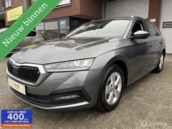 Grijs Gebruikt 2024 Skoda Octavia Business Line Stationwagen | € 24.950 (Goede deal)