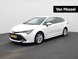 Wit Gebruikt 2020 Toyota Corolla Active Stationwagen | € 19.400 (Goede deal)