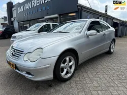 Grijs Gebruikt 2001 Mercedes C180 Coupé | € 3.150 (Eerlijke prijs)