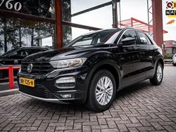 Zwart Gebruikt 2018 VW T-Roc Style SUV | € 16.850 (Iets duurder)