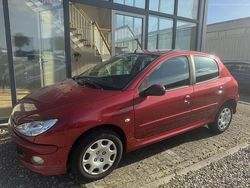 Rood Gebruikt 2007 Peugeot 206 Forever Hatchback | € 1.950 (Eerlijke prijs)