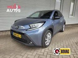 Blauw Gebruikt 2024 Toyota Aygo Pulse Hatchback | € 17.995 (Eerlijke prijs)