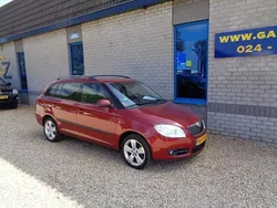 Rood Gebruikt 2008 Skoda Fabia Elegance Stationwagen | € 3.490 (Iets duurder)