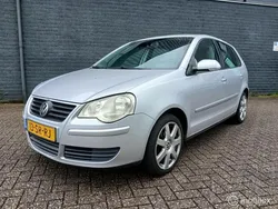 Grijs Gebruikt 2006 VW Polo Hatchback | € 1.599 (Goede deal)