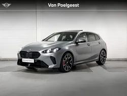 Saphirschwarz (donker zwart) Gebruikt 2024 BMW 120 M Sport Hatchback | € 44.900 (Goede deal)