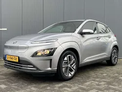 Grijs, metallic lak Gebruikt 2024 Hyundai Kona Pure SUV | € 28.900 (Duur)