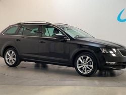 Zwart Gebruikt 2020 Skoda Octavia Clever Stationwagen | € 17.900 (Eerlijke prijs)
