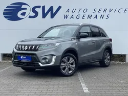 Grijs, metallic lak Gebruikt 2022 Suzuki Vitara Style SUV | € 25.950 (Goede deal)