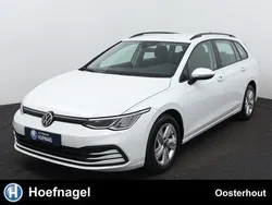 Wit Gebruikt 2021 VW Golf VIII Life Stationwagen | € 22.450 (Eerlijke prijs)