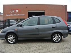 Grijs Gebruikt 2004 Nissan Almera Tino Acenta MPV | € 1.099 (Goede deal)