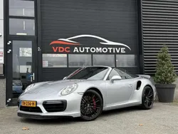 Grijs, metallic lak Gebruikt 2016 Porsche 991 Cabriolet | € 129.911 (Eerlijke prijs)