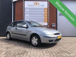 Grijs Gebruikt 2004 Ford Focus Collection Hatchback | € 1.499 (Eerlijke prijs)