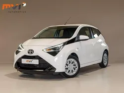 Wit Gebruikt 2019 Toyota Aygo X-play Hatchback | € 10.000 (Eerlijke prijs)