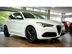 Wit Gebruikt 2018 Alfa Romeo Stelvio Super SUV | € 31.950 (Eerlijke prijs)