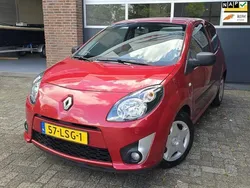 Rood Gebruikt 2010 Renault Twingo Authentique Hatchback | € 3.795 (Eerlijke prijs)